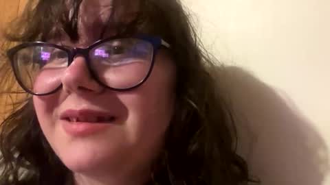 IvyySinn online show from April 5, 2026, 12:41 am