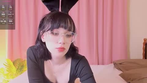 Bunny online show from November 26, 2025, 11:33 am