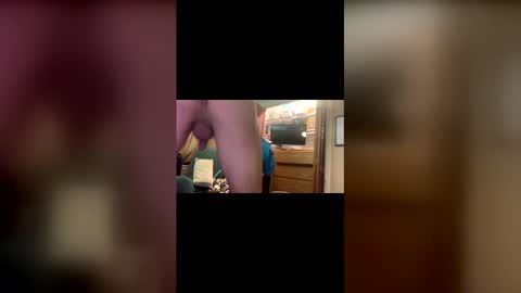 iwhitesmurf online show from April 24, 2026, 2:03 am