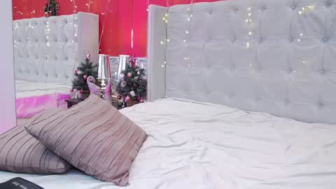 Maxim online show from December 14, 2024, 1:39 am