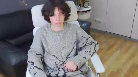 Maxim online show from February 21, 2025, 3:32 pm