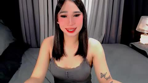 Snapshot of iyanna_ivelle chatting on November 25, 2025, 7:47 pm UR LOVELY IYANNA online show from November 25, 2025, 7:47 pm