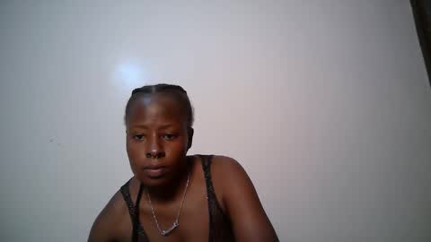 Snapshot of iynika chatting on May 6, 2026, 10:48 pm iynika online show from May 6, 2026, 10:48 pm