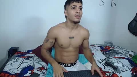 Snapshot of izaak_taylor7 chatting on September 17, 2025, 2:46 am izaack online show from September 17, 2025, 2:46 am