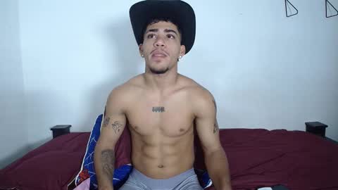 Snapshot of izaak_taylor7 chatting on September 27, 2025, 1:54 am izaack online show from September 27, 2025, 1:54 am