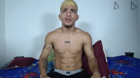 Snapshot of izaak_taylor7 chatting on October 6, 2025, 2:58 pm izaack online show from October 6, 2025, 2:58 pm