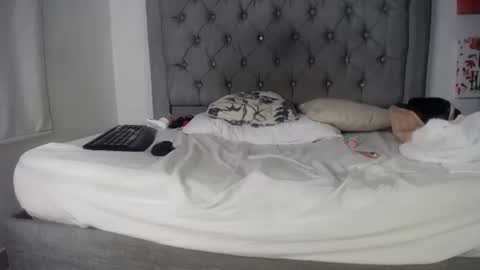 Snapshot of izabellasweet chatting on March 1, 2025, 5:42 am Izabella online show from March 1, 2025, 5:42 am