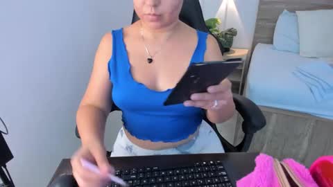 Iza online show from January 23, 2025, 7:40 pm