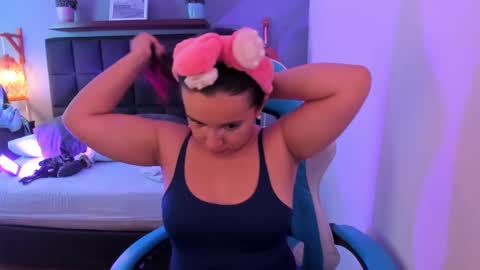 Iza online show from September 23, 2025, 2:36 am