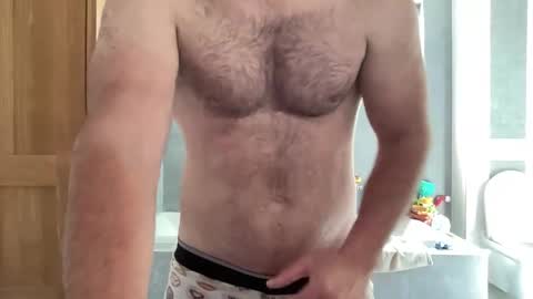 Izylduur online show from September 11, 2025, 1:11 pm