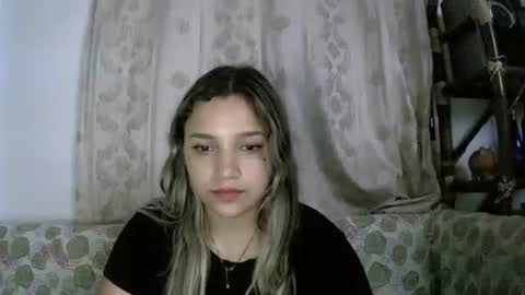 Snapshot of izzy_32 chatting on March 31, 2026, 6:25 am izzy_32 online show from March 31, 2026, 6:25 am