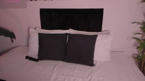 Izzy vega  online show from October 14, 2025, 11:49 pm