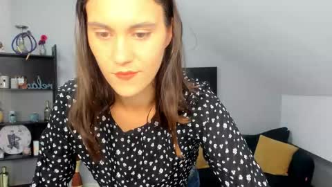 Snapshot of izzymonro chatting on September 11, 2025, 8:31 pm Izzy online show from September 11, 2025, 8:31 pm