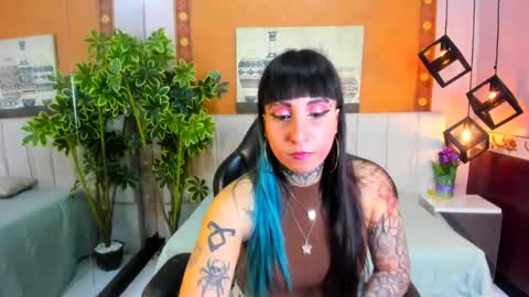 izzymoon_ online show from May 28, 2026, 1:30 pm