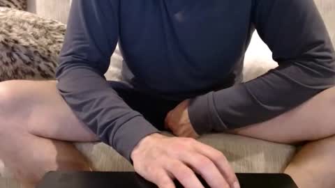 Snapshot of j335129 chatting on January 8, 2026, 7:21 am James online show from January 8, 2026, 7:21 am