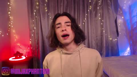 Hey im Jaxxxon check my info     online show from February 18, 2025, 12:06 pm