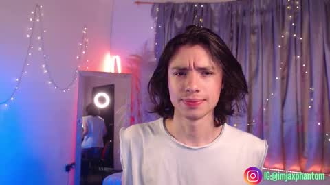 Hey im Jaxxxon check my info     online show from October 25, 2025, 2:24 pm