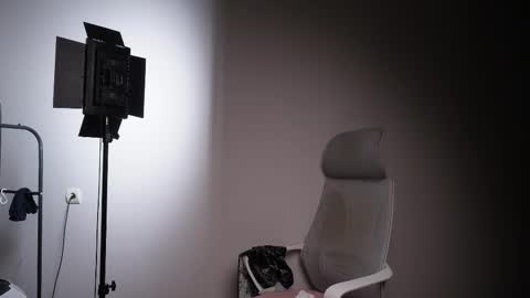 Danny online show from November 24, 2025, 7:35 pm