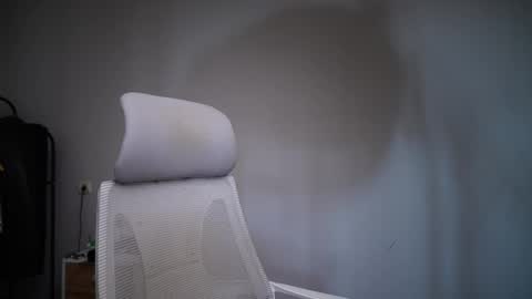 Snapshot of j_akira13 chatting on May 15, 2026, 6:20 am Danny online show from May 15, 2026, 6:20 am