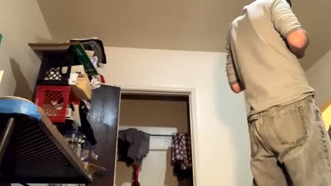 Snapshot of j_boogie_mane chatting on December 4, 2024, 12:41 am j boogie online show from December 4, 2024, 12:41 am