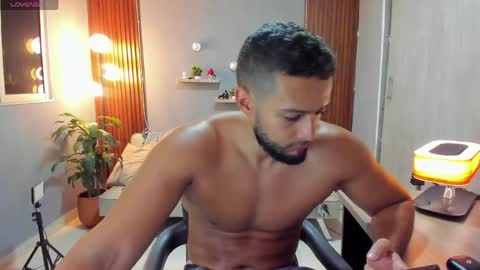 Snapshot of j_calix chatting on May 10, 2026, 12:27 am Calix Independient model Insta and twt Calixsnake online show from May 10, 2026, 12:27 am