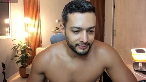 Snapshot of j_calix chatting on June 8, 2026, 9:15 pm Calix Independient model Insta and twt Calixsnake online show from June 8, 2026, 9:15 pm