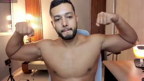Snapshot of j_calix chatting on June 9, 2026, 8:20 pm Calix Independient model Insta and twt Calixsnake online show from June 9, 2026, 8:20 pm