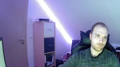 here4y online show from February 17, 2025, 6:04 pm