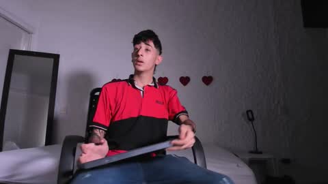 j_martony online show from September 19, 2025, 12:28 pm