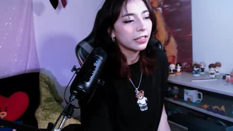 jade 18  online show from December 2, 2025, 7:14 am