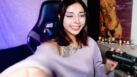 jade 18  online show from February 4, 2026, 5:24 am