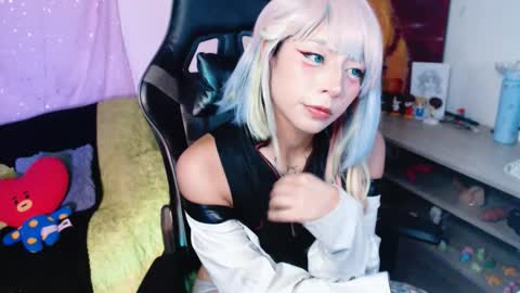 jade 18  online show from February 28, 2026, 2:01 am