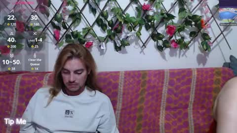 Jack and Emily online show from September 19, 2025, 10:54 pm