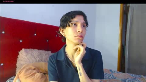 Laick online show from April 25, 2026, 6:49 am