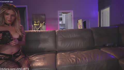 JackJill online show from September 28, 2025, 6:24 pm