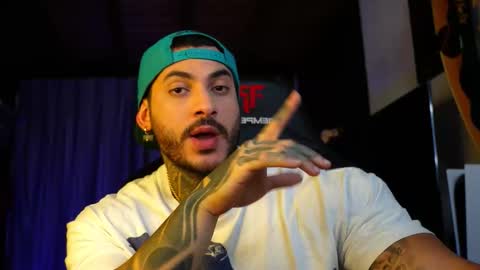 Snapshot of jackson__cottonwood chatting on November 22, 2025, 7:57 pm JC online show from November 22, 2025, 7:57 pm