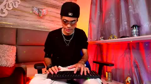 jacob_blackwell online show from October 6, 2025, 8:28 pm