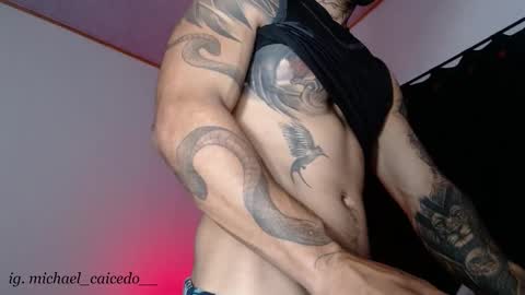 Michael Caicedo online show from September 19, 2025, 3:19 am