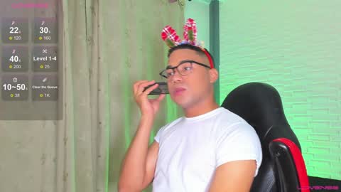 Snapshot of jacoboleeh1 chatting on December 5, 2024, 8:11 pm Jacobo Leeh online show from December 5, 2024, 8:11 pm
