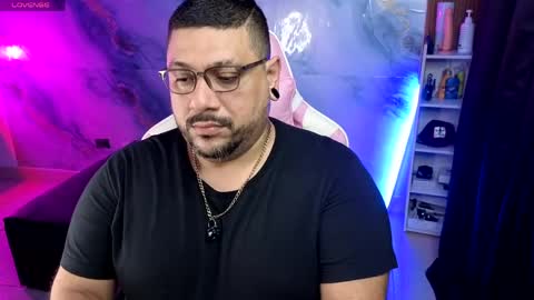 daddy sir master bear online show from April 19, 2026, 9:19 am