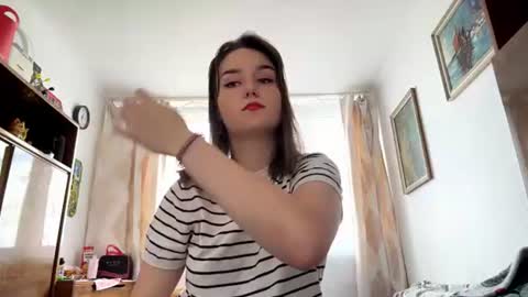 Snapshot of jacqulineatthowe chatting on July 4, 2026, 10:32 am Mila online show from July 4, 2026, 10:32 am