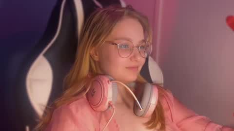 jacywinslat online show from February 15, 2025, 11:47 pm