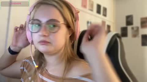 jacywinslat online show from September 12, 2025, 11:10 am