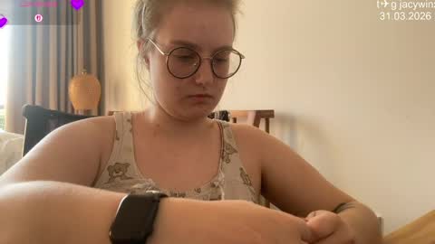 jacywinslat online show from March 31, 2026, 9:43 am