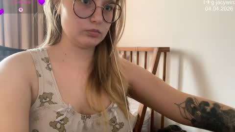 jacywinslat online show from April 4, 2026, 10:24 am