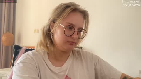 jacywinslat online show from April 15, 2026, 9:16 am