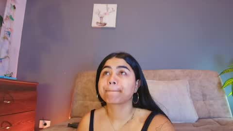 Snapshot of jade_brunnette chatting on May 31, 2026, 8:21 pm Jade Brunete online show from May 31, 2026, 8:21 pm