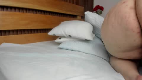 Snapshot of jade_cruz20 chatting on January 15, 2025, 6:40 pm jade_cruz20 online show from January 15, 2025, 6:40 pm