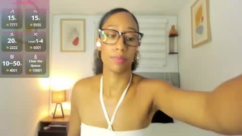 Jade smile online show from March 6, 2025, 4:28 pm