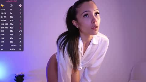 Jade Paris online show from October 3, 2025, 8:55 am